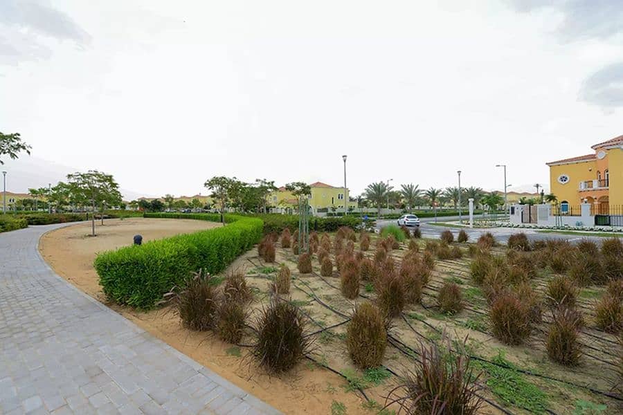 7 Exclusive|Villa Plots in Jumeirah Park|District6
