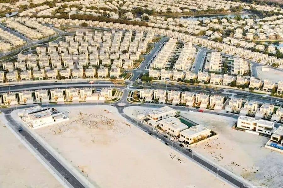 8 Exclusive|Villa Plots in Jumeirah Park|District6