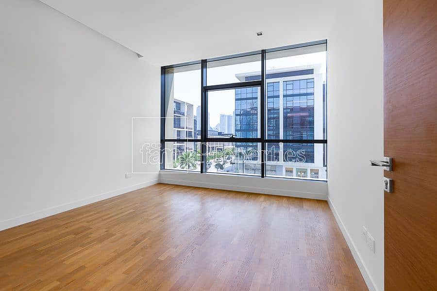 17 Corner Unit | Premium Layout | Full BLVD Views