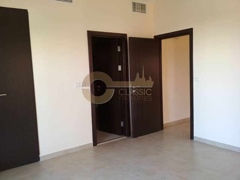 Large | 1 bed | Close Kitchen | Terrace Unit