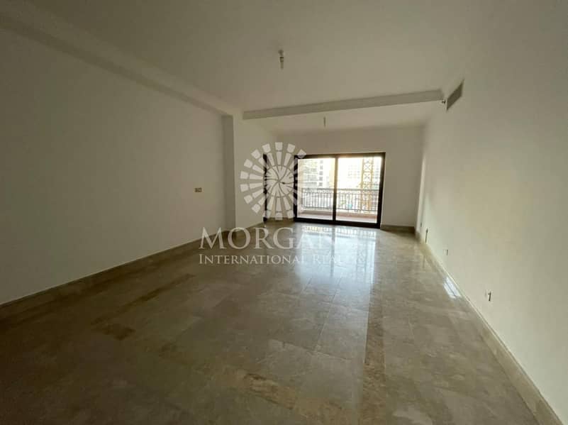 4 Vacant/Huge Terrace/Unfurnished