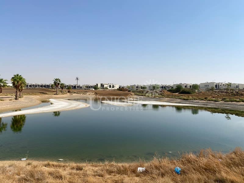 Single Row | Golf Course and Lake View Plot