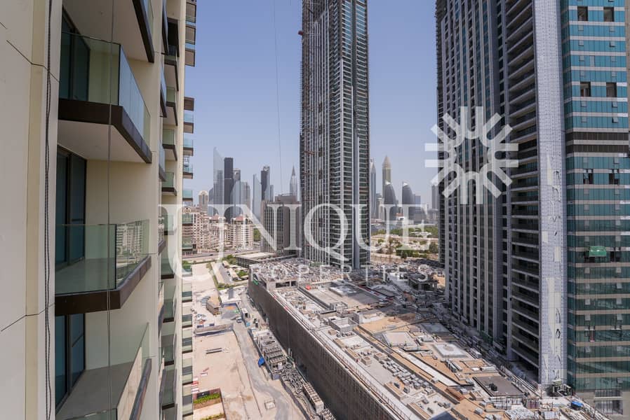 Ready to Move In | Dubai Skyline View | Spacious