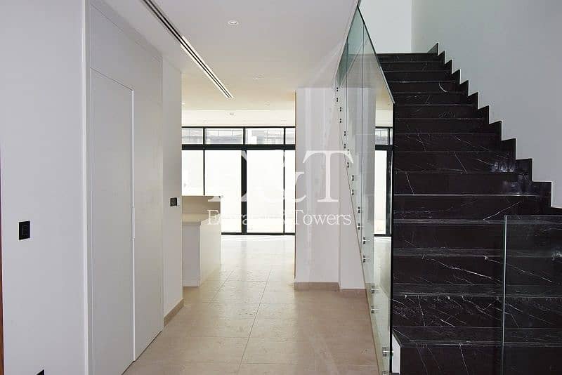 5 Modern Luxury 4 beds + maids townhouse