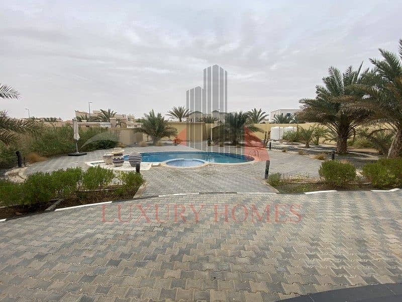 Separate Entrance with Private Yard Garden Pool Separate Entrance with Private Yard Garden Pool