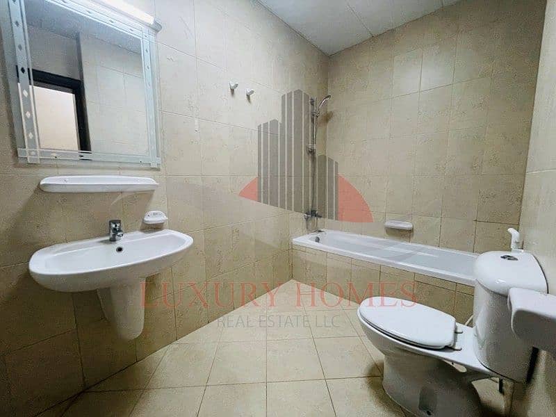 7 Magnificent Apartment Near UAE University