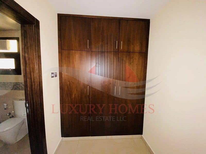 5 Elegant and Spacious Apt with Built-in Wardrobes