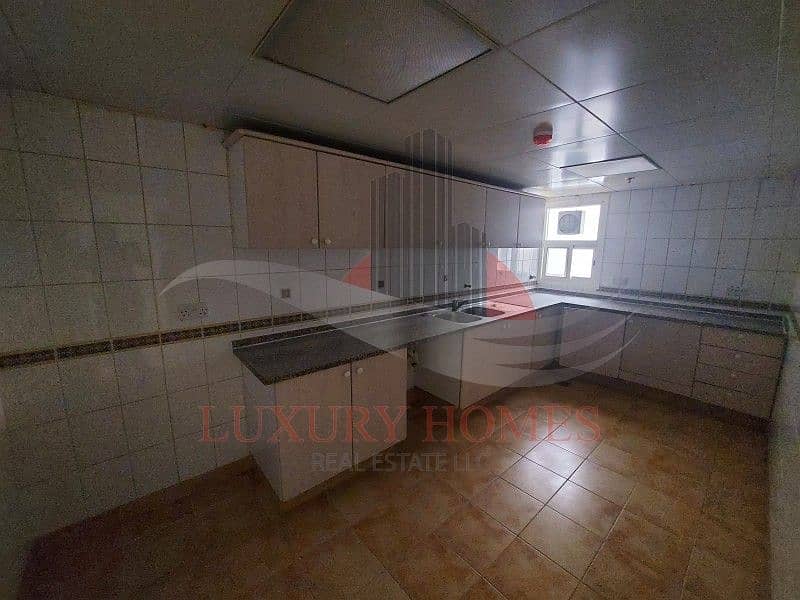 9 Free Central Air condition Spacious Apartment