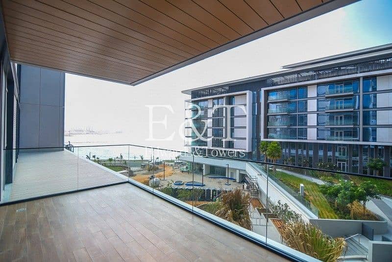 5 Sea View | 2 Bedrooms with Maids Room