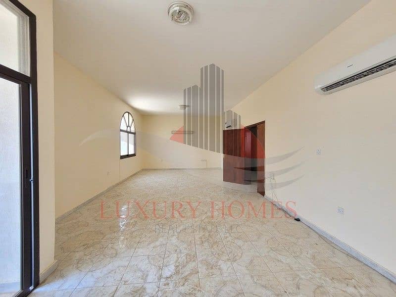 Huge With Balcony Walking Distance To Jimi Mall