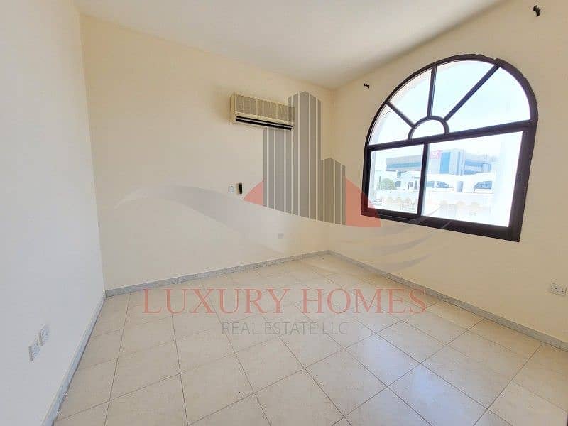 2 Huge With Balcony Walking Distance To Jimi Mall