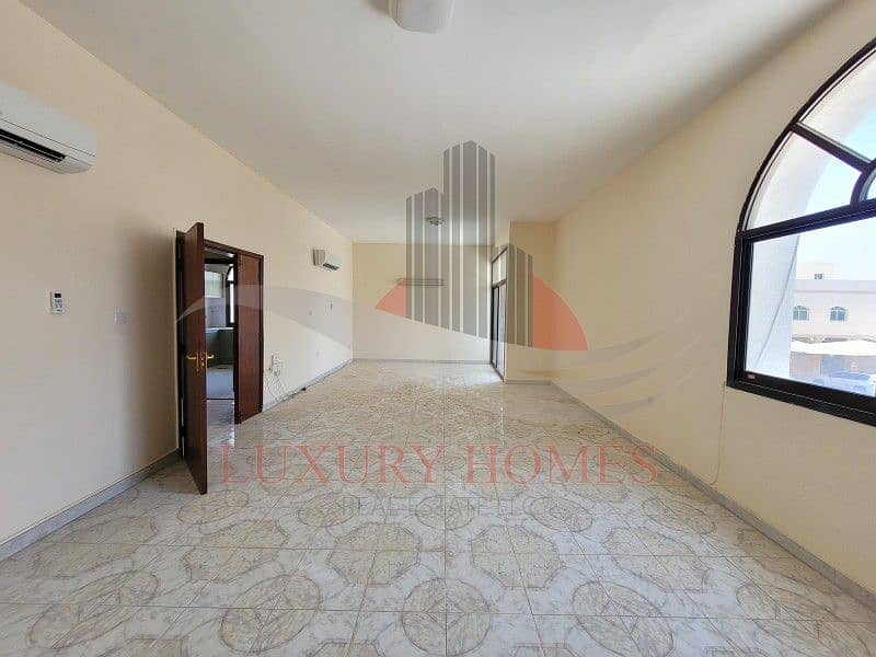 11 Huge With Balcony Walking Distance To Jimi Mall