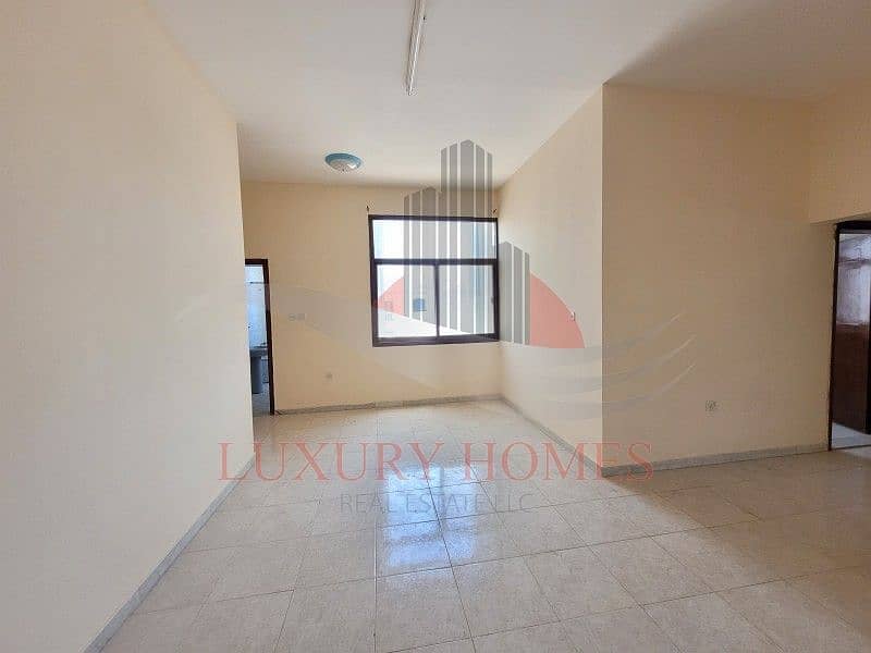 15 Huge With Balcony Walking Distance To Jimi Mall
