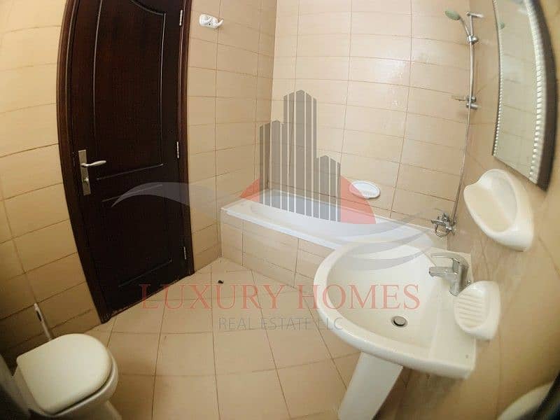 8 Enthralling Apt with easy access to Abudhabi Road