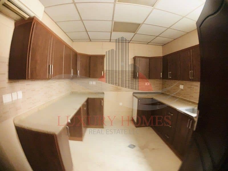 10 Enthralling Apt with easy access to Abudhabi Road