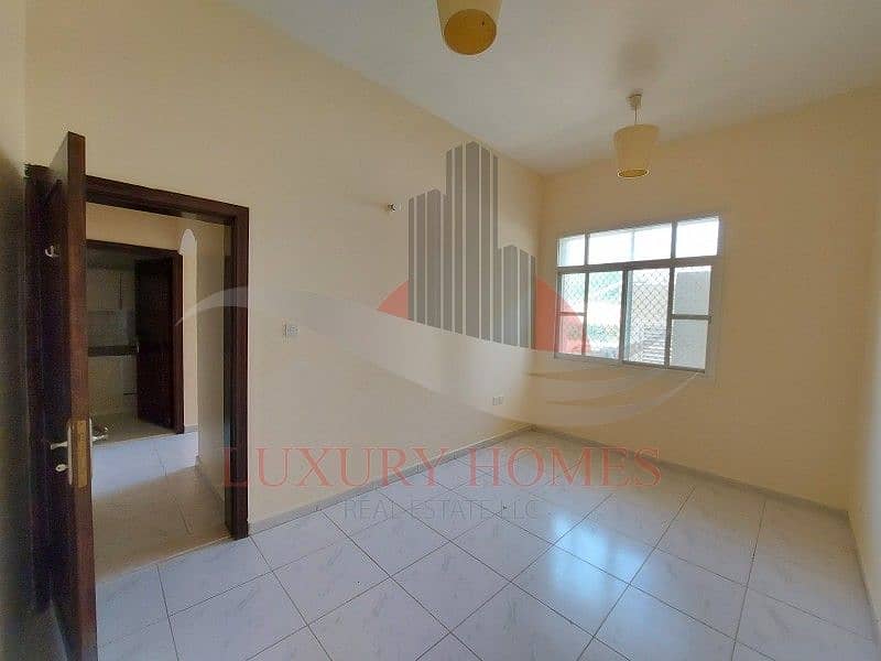 10 12 Payments close to Market Peaceful Living Area