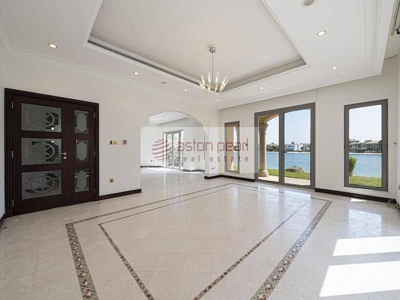 Beautiful 4 Bedroom | Atrium Entry | Middle Number