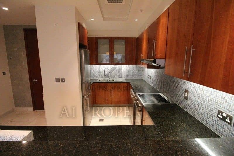 4 Cozy Bright Studio Apartment with SZR View