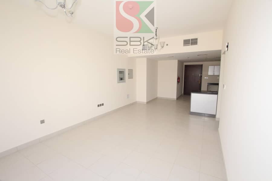 Квартира в Дубай Продакшн Сити，Галф Нэшнл Резиденс, 3 cпальни, 81000 AED - 5470296