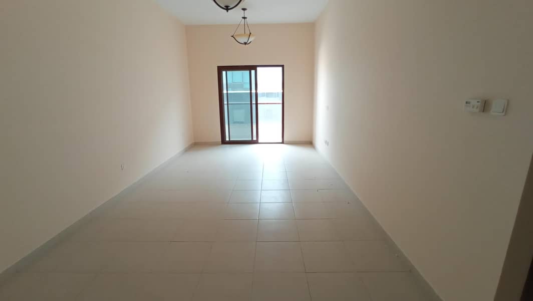 BIG 1 BHK WITH ATTACHED BATH & BALCONY | ALL AMENITIES