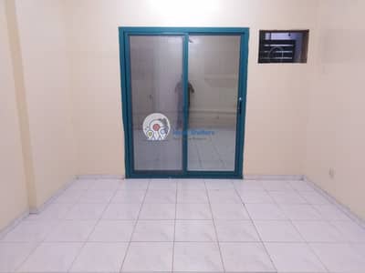 فلیٹ 1 غرفة نوم للايجار في أبو شغارة، الشارقة - شقة في برج فاميلي أبو شغارة 1 غرف 17000 درهم - 4863795
