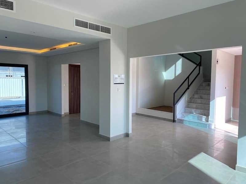 Luxury Villa | Ready Soon | Easy Payment Plan | Sustainable City | Ideal Location Luxury Villa | Ready Soon | Easy Payment Plan | Sustainable City | Ideal Location