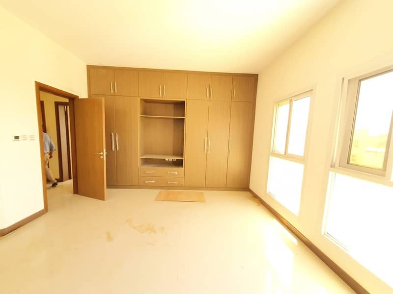 2 month free Brand new 3bhk villa with maid room, wardrobe rent 80k in 4cheque