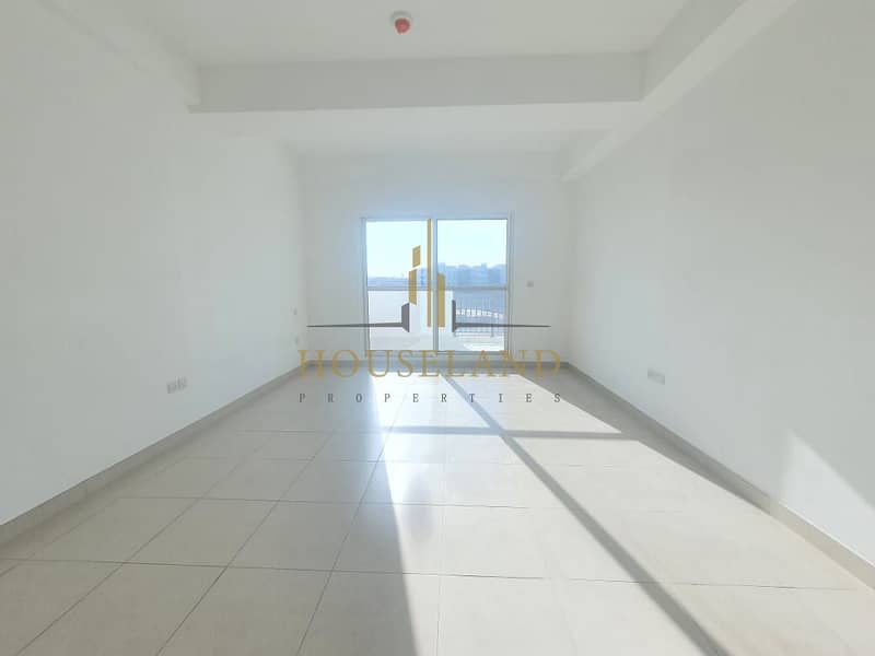 ONLY 37K!!! 1 BEDROOM APARTMENT NEAR TO BUSINESS BAY.