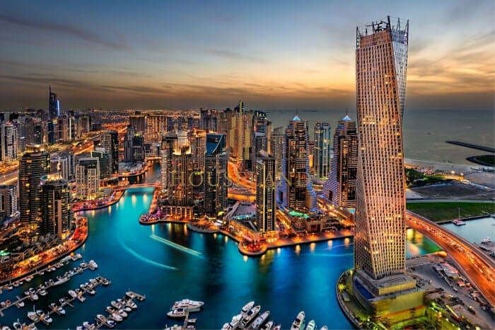 位于迪拜码头，湾区中心，湾区中心（中央大厦） 的商铺 5000000 AED - 5382090
