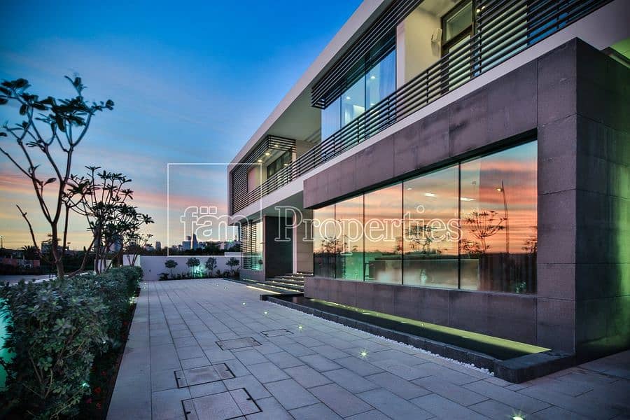 25 Resale | 8 Bedroom | Contemporary Mansion