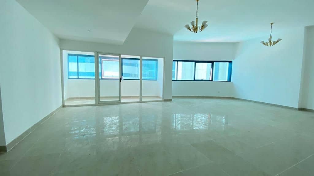 فسيحة للغاية 2 BHK فقط 40000 درهم 2 شرفة كبيرة + مسبح صالة ألعاب رياضية مفت فسيحة للغاية 2 BHK فقط 40000 درهم 2 شرفة كبيرة + مسبح صالة ألعاب رياضية مفت