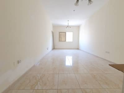 2 Bedroom Apartment for Rent in Muwailih Commercial, Sharjah - No Deposit Luxurious 2Bhk Apartment With Balcony, Separate Hall, Parking Just 34k in Muwaileh sharjah