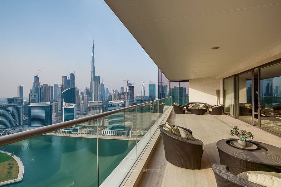 Full Floor Luxury Home Overlooking Burj Khalifa