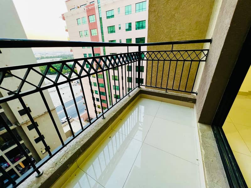 2 BHK APARTMENT 15 DAYS FREE WITH BALCONY RENT ONLY 40K NEAR POUND PARK IN NAHDA 2.