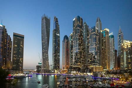 5 Bedroom Villa for Sale in Dubai Marina, Dubai - Stunning 5-Bed Villa With a Vast Terrace