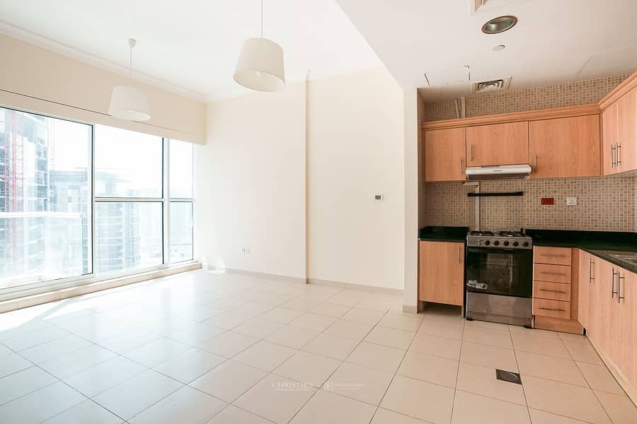 Lake and Community View | 1 Bed Apt For Sale Lake and Community View | 1 Bed Apt For Sale