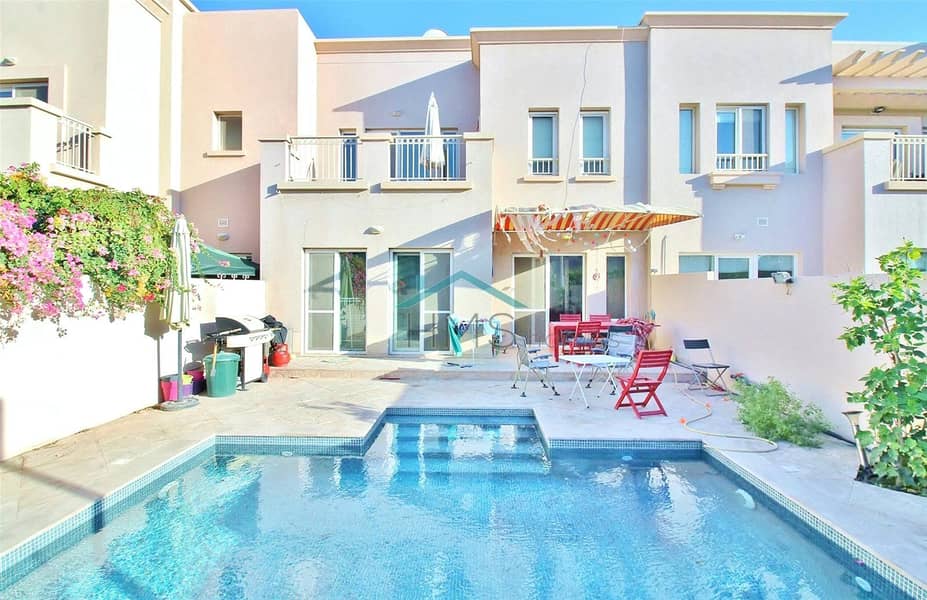 Beautiful 2M | Upgraded | Private Pool | VIEW NOW