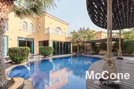 4 Bedroom Villa for Sale in Jumeirah Park, Dubai - Exclusive | Luxurious Upgrade | High Ceilings