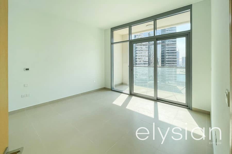 6 Brand New | Spacious 1 Bed | Canal View