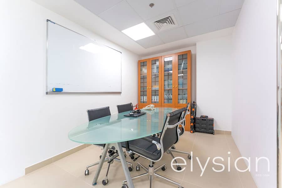 8 Stellar Fitted Office | Furnished | Lake View