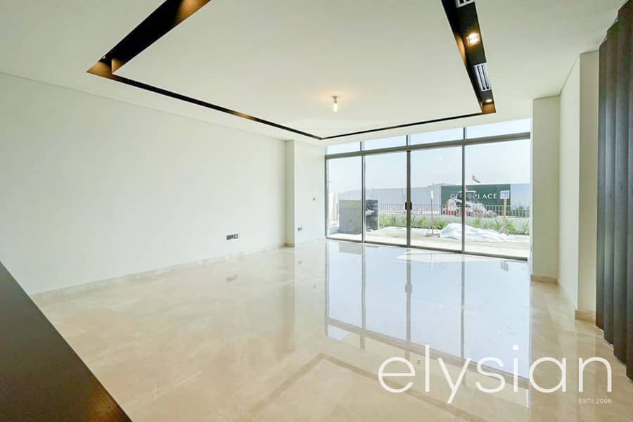 19 Re sale | B2 Contemporary | Huge layout