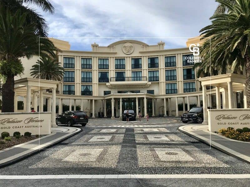11 HOT DEAL |Stunning Apartment in PALAZZO VERSACE for SALE