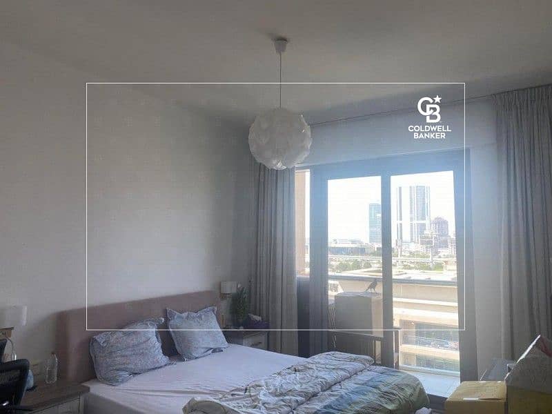 5 Spacious Upgraded Flat with Marina  View