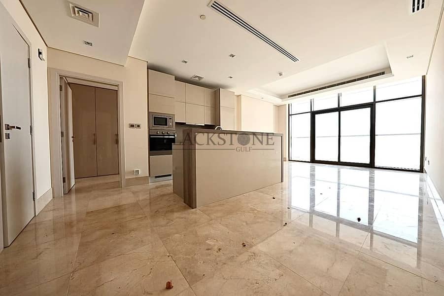 Spacious  and bright 2 BR apartment in Palm Jumeirah, The 8