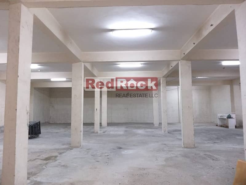 4500 Sqft Warehouse Dedicated Parking in Umm Ramool