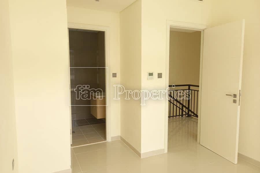 7 Brand New | 3+Maid | Mid Unit | Janusia