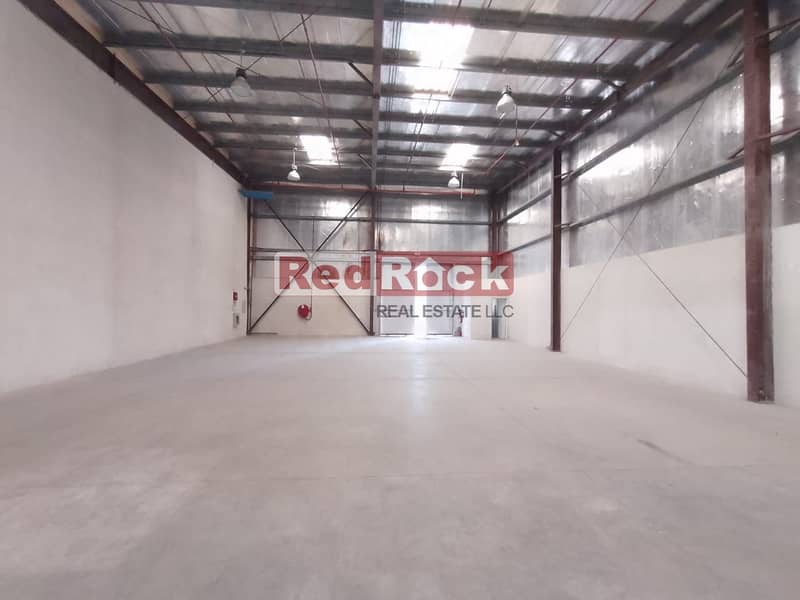 Bright Insulated 3000 Sqft Warehouse In DIP
