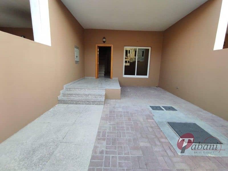 5 Spacious Layout |4 Bedroom |Well maintained | Ready to move