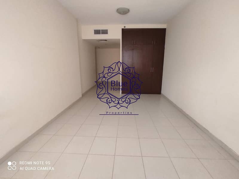 شقة في المجاز 3 المجاز 1 غرف 28000 درهم - 5387291 شقة في المجاز 3 المجاز 1 غرف 28000 درهم - 5387291