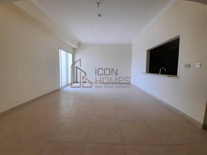 Beautiful 2 bed apartment| Spacious Layout|Plaza Residence